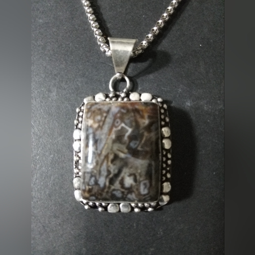 Protective Stick Agate Pendant With Chain